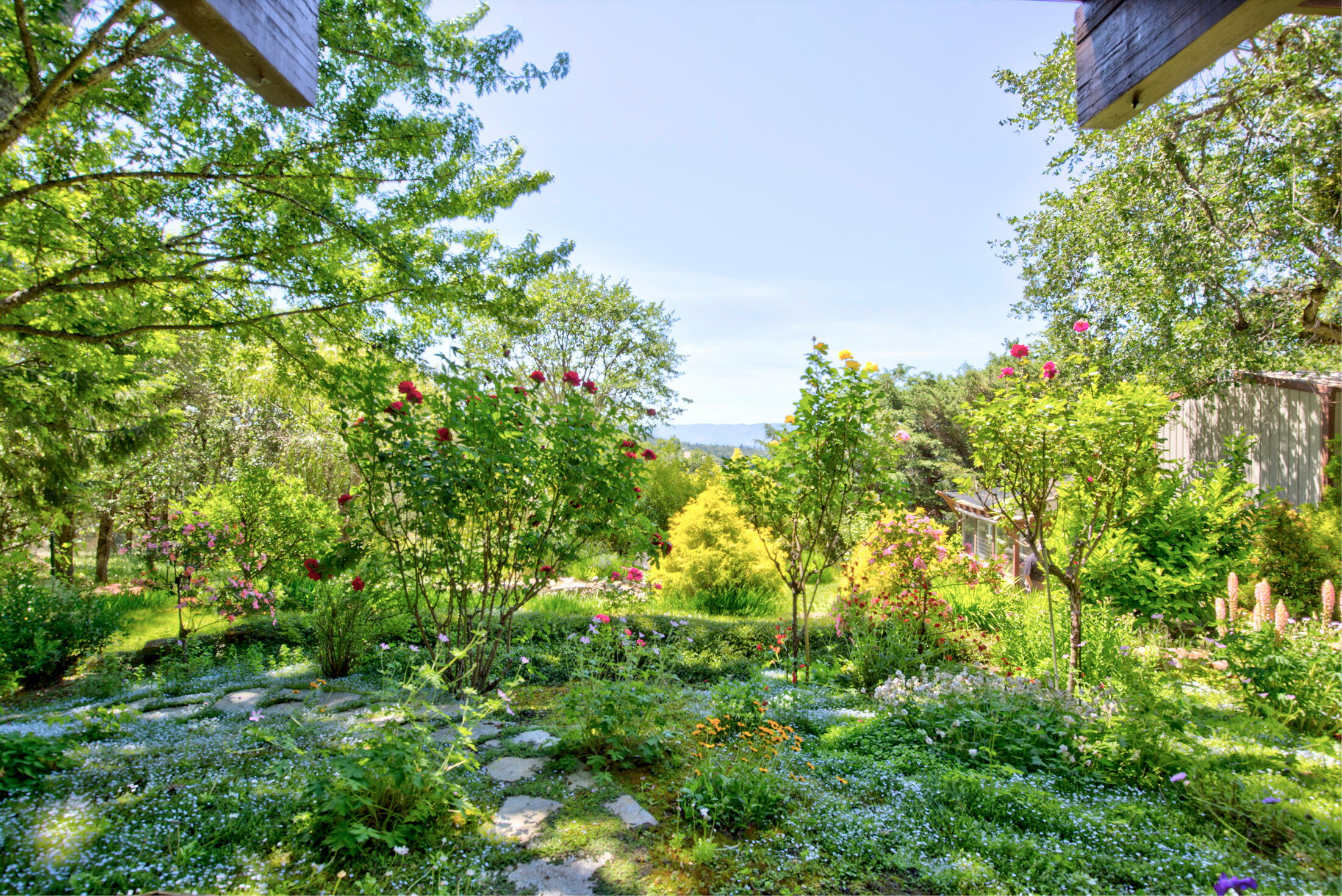 700 Trollview Road Grants Pass, OR 97527 - Photo 25 of 30 Flower Garden