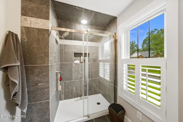 $840,000 | 103 Witt Court, Clinton, TN 37716