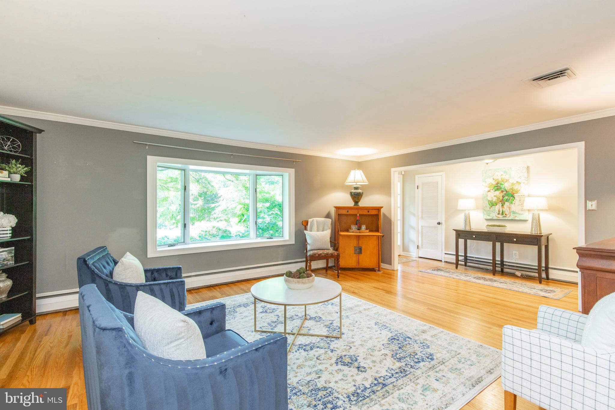 966 Ethan Allen Road Berwyn, PA 19312 - Photo 3 of 43 Living Room