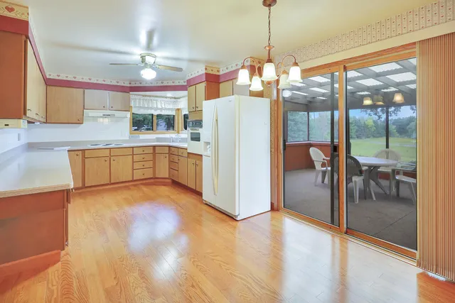 $390,000 | 2315 Berringer Road, Kossuth, WI 54220