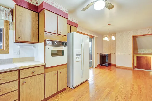 $390,000 | 2315 Berringer Road, Kossuth, WI 54220