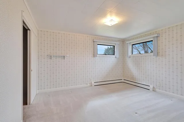 $390,000 | 2315 Berringer Road, Kossuth, WI 54220