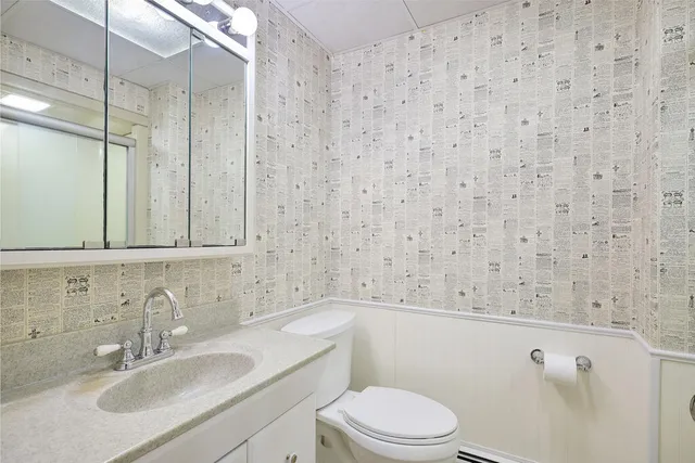 $390,000 | 2315 Berringer Road, Kossuth, WI 54220