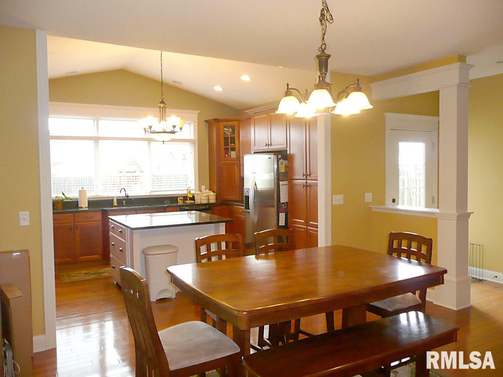 5364 Judge Road Bettendorf, IA 52722 - Photo 4 of 21 Gallery Image 4