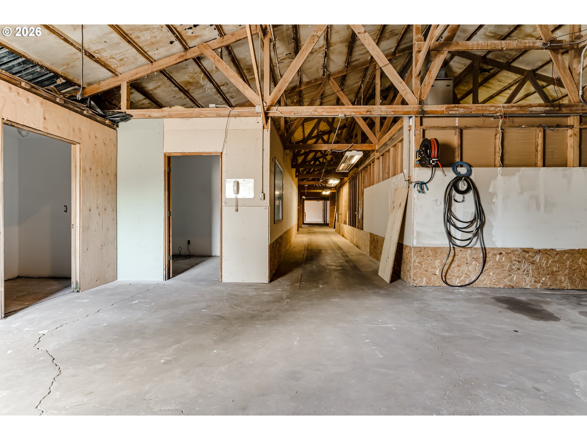 85160 Larson Road Eugene, OR 97405 - Photo 25 of 32 Barn