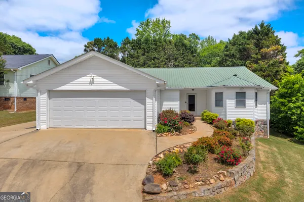 $325,000 | 99 Parker Street, Carnesville, GA 30521