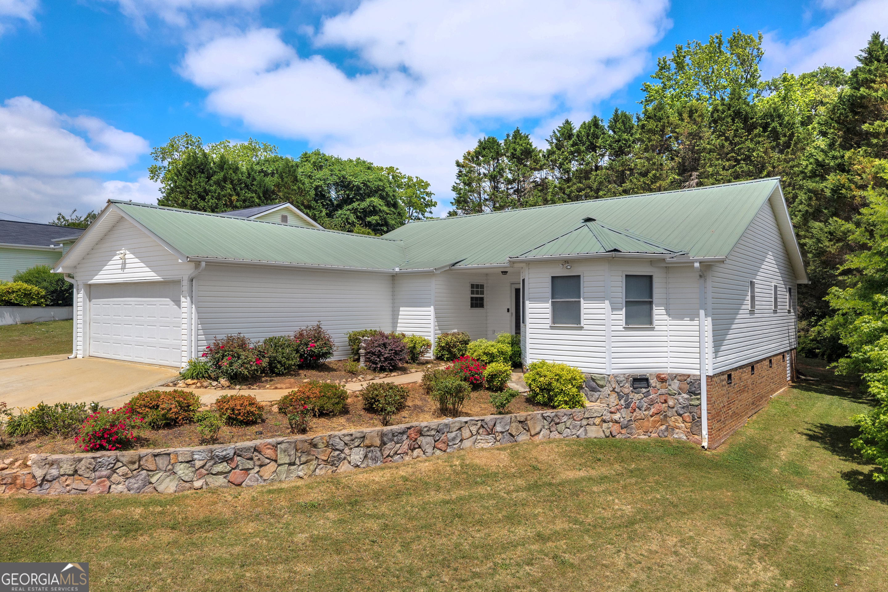 99 Parker Street Carnesville, GA 30521 - Photo 2 of 62