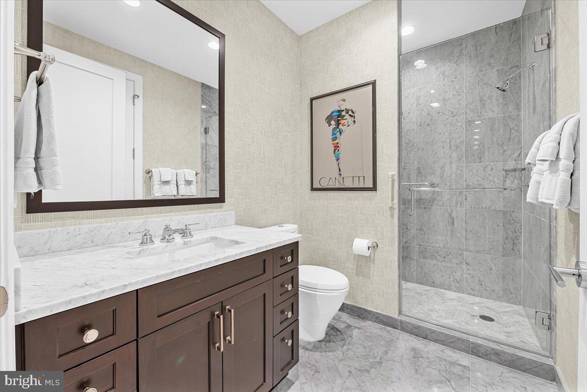 8111 River Road, Unit 131 Bethesda, MD 20817 - Photo 32 of 59 Full Bath #2