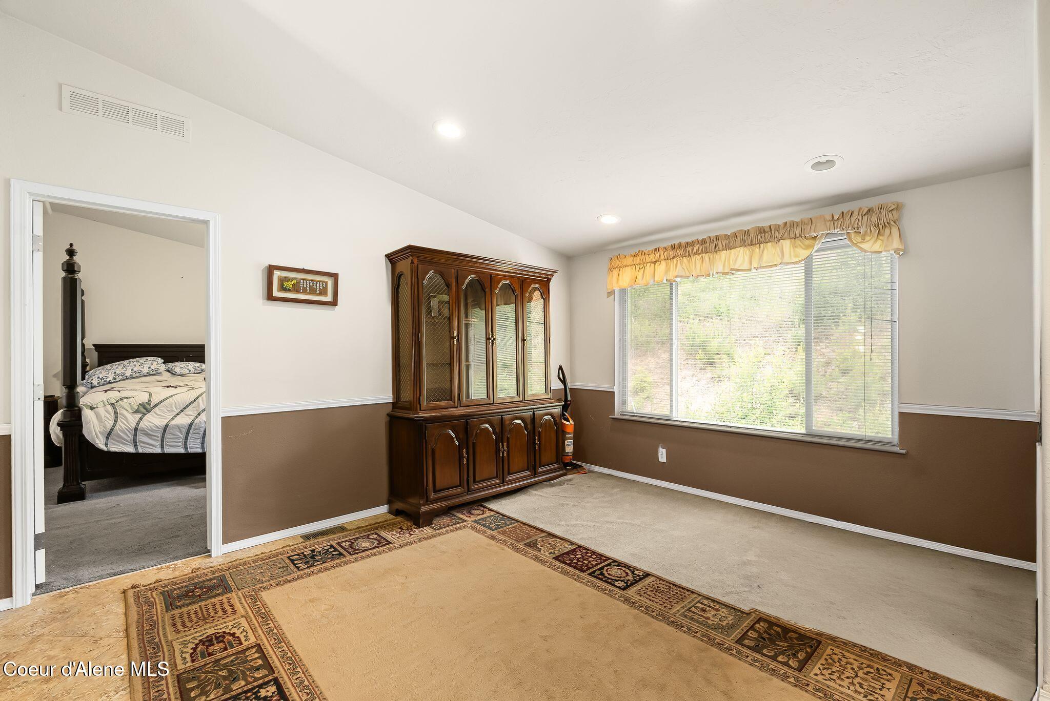 4304 South Elk Road Harrison, ID 83833 - Photo 12 of 39 11_KFM01181