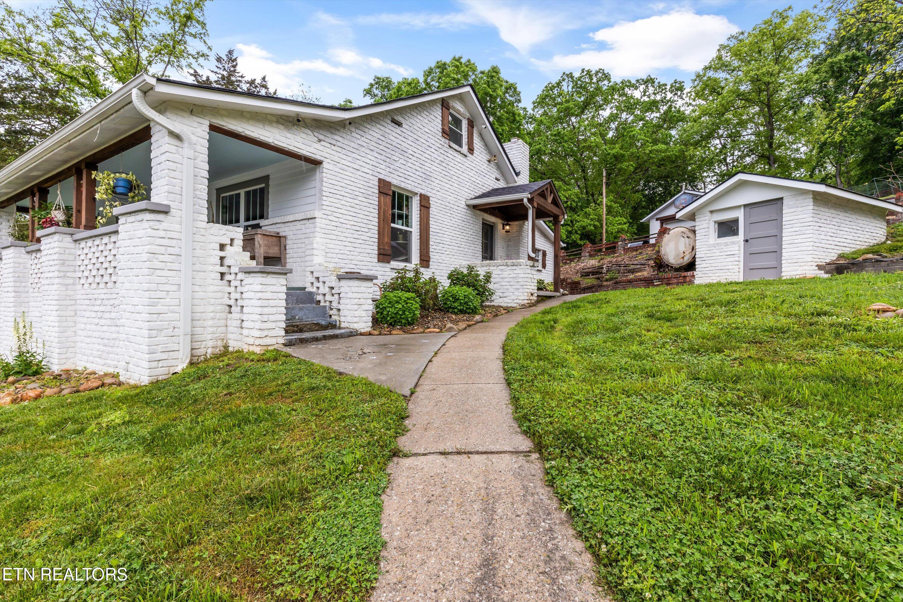 9337 Pedigo Road Powell, TN 37849 - Photo 4 of 57 03-9337 Pedigo Rd02