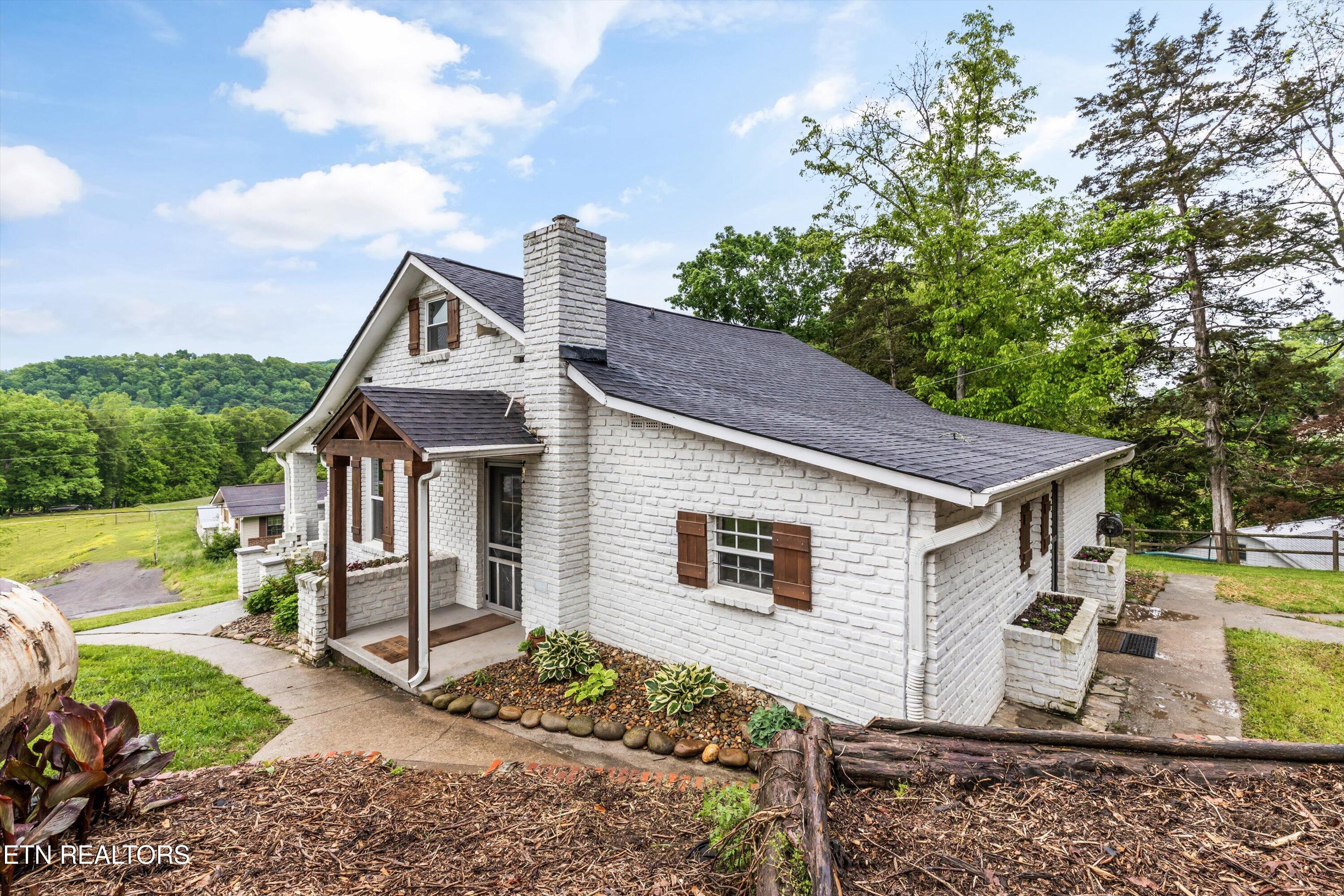 9337 Pedigo Road Powell, TN 37849 - Photo 5 of 57 04-9337 Pedigo Rd03
