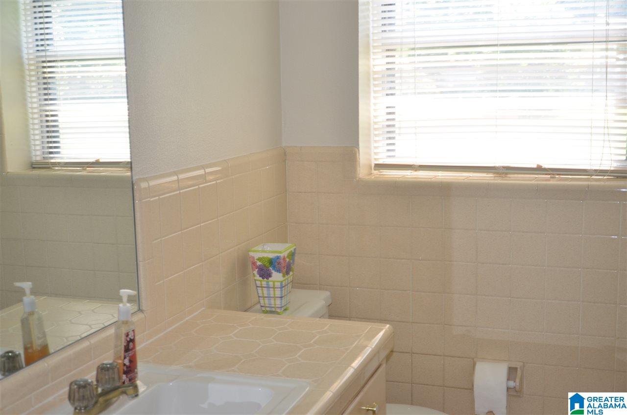 628 Cambridge Road Bessemer, AL 35023 - Photo 16 of 29
