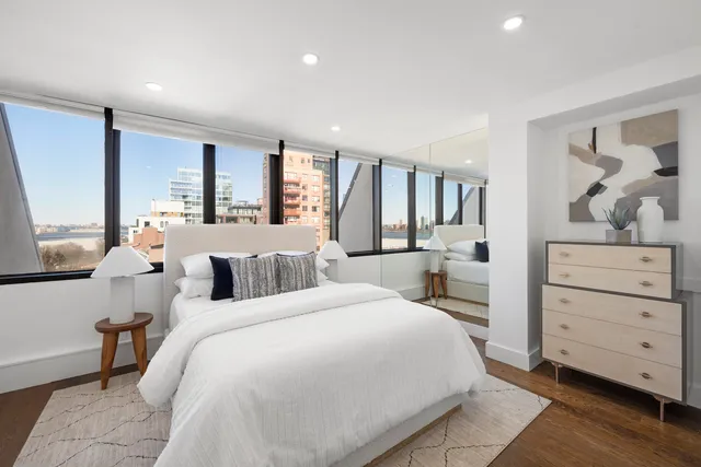 $3,300,000 | 130 Barrow Street, Unit PH20 | West Village