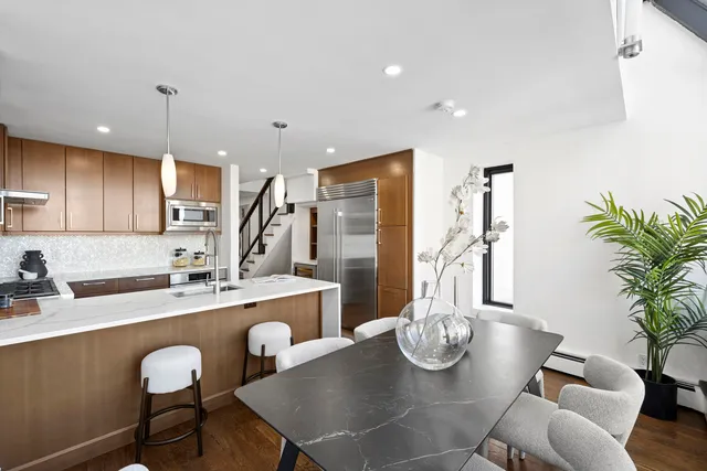 $3,300,000 | 130 Barrow Street, Unit PH20 | West Village