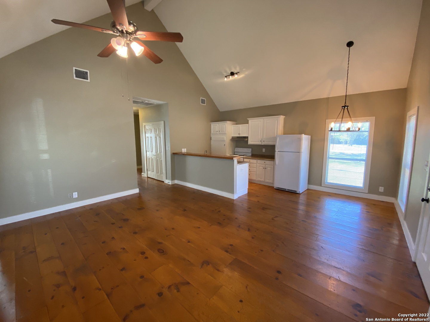 44 Fredericksburg Road Comfort, TX 78013 - Photo 4 of 13