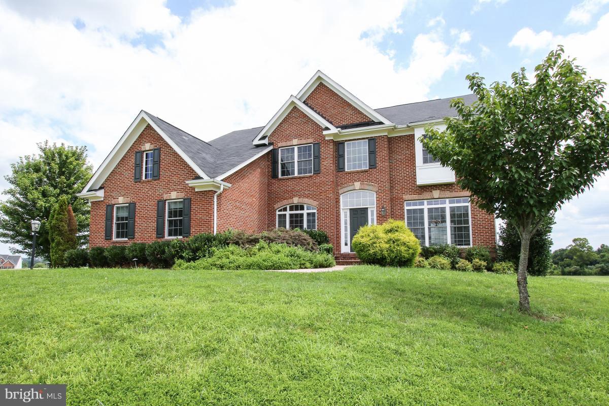 14113 Springview Court Leesburg, VA 20176 - Photo 2 of 26 Exterior (General)