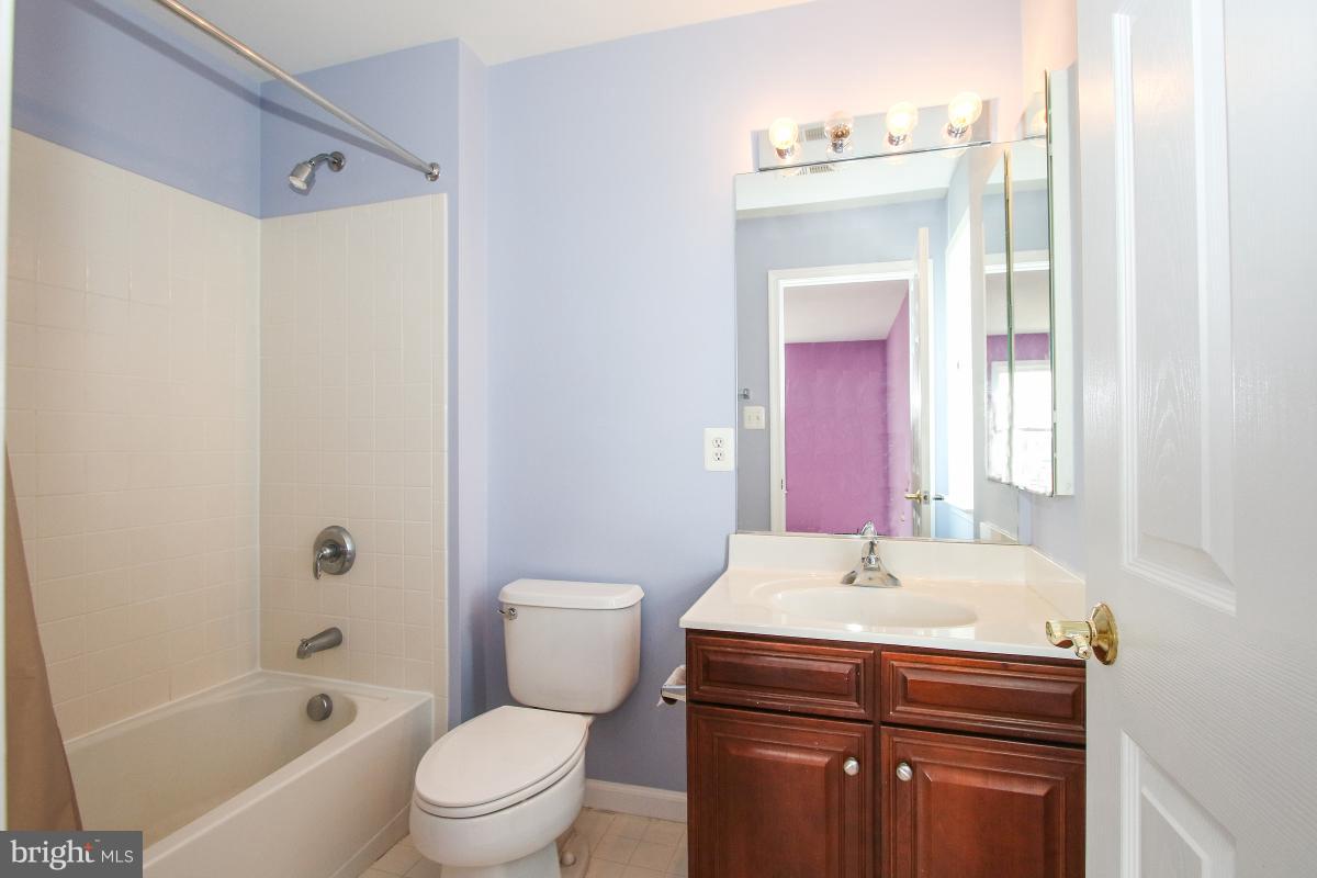 14113 Springview Court Leesburg, VA 20176 - Photo 20 of 26 Bath 4 UP1