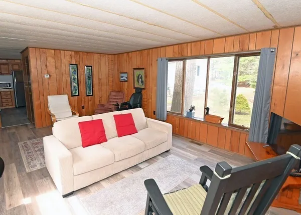 $149,500 | 140 Jupiter Circle, Wareham, MA 02576