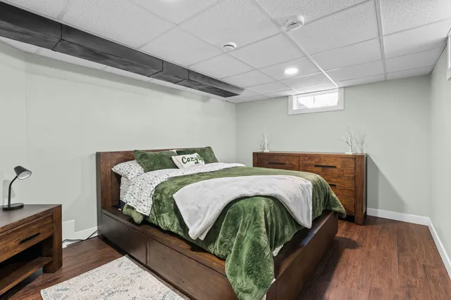 $400,000 | 1025 Queen Anne Street, Woodstock, IL 60098