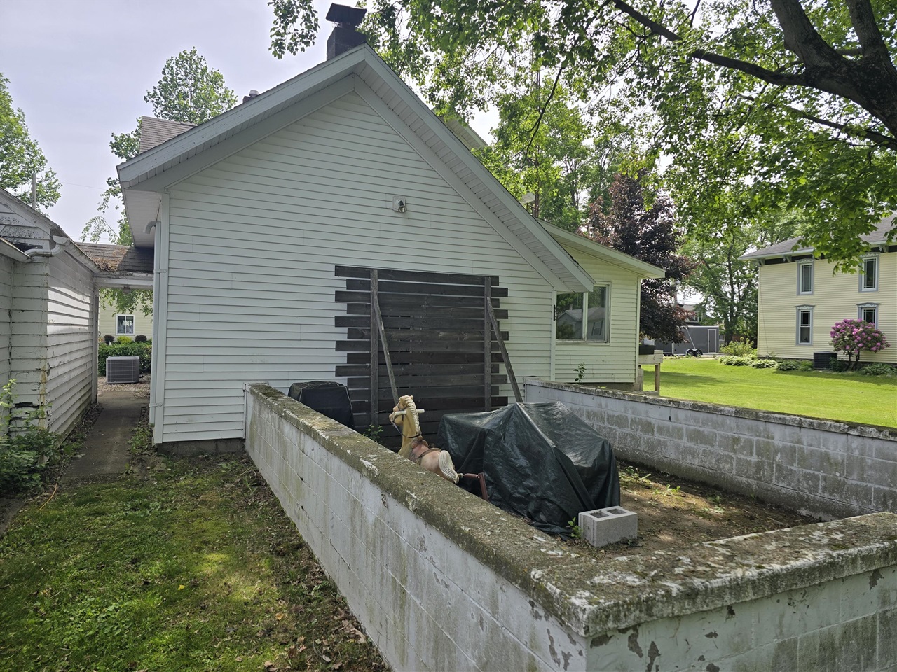 642 Maple Street Colon, MI 49040 - Photo 6 of 36