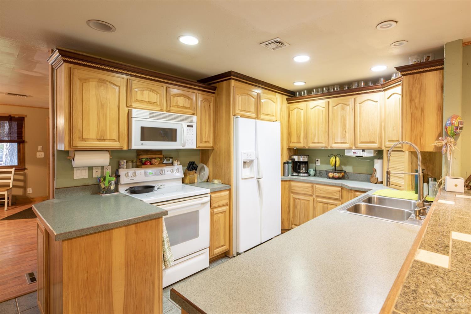 60174 Cinder Butte Road Bend, OR 97702 - Photo 6 of 25 Additional Photo