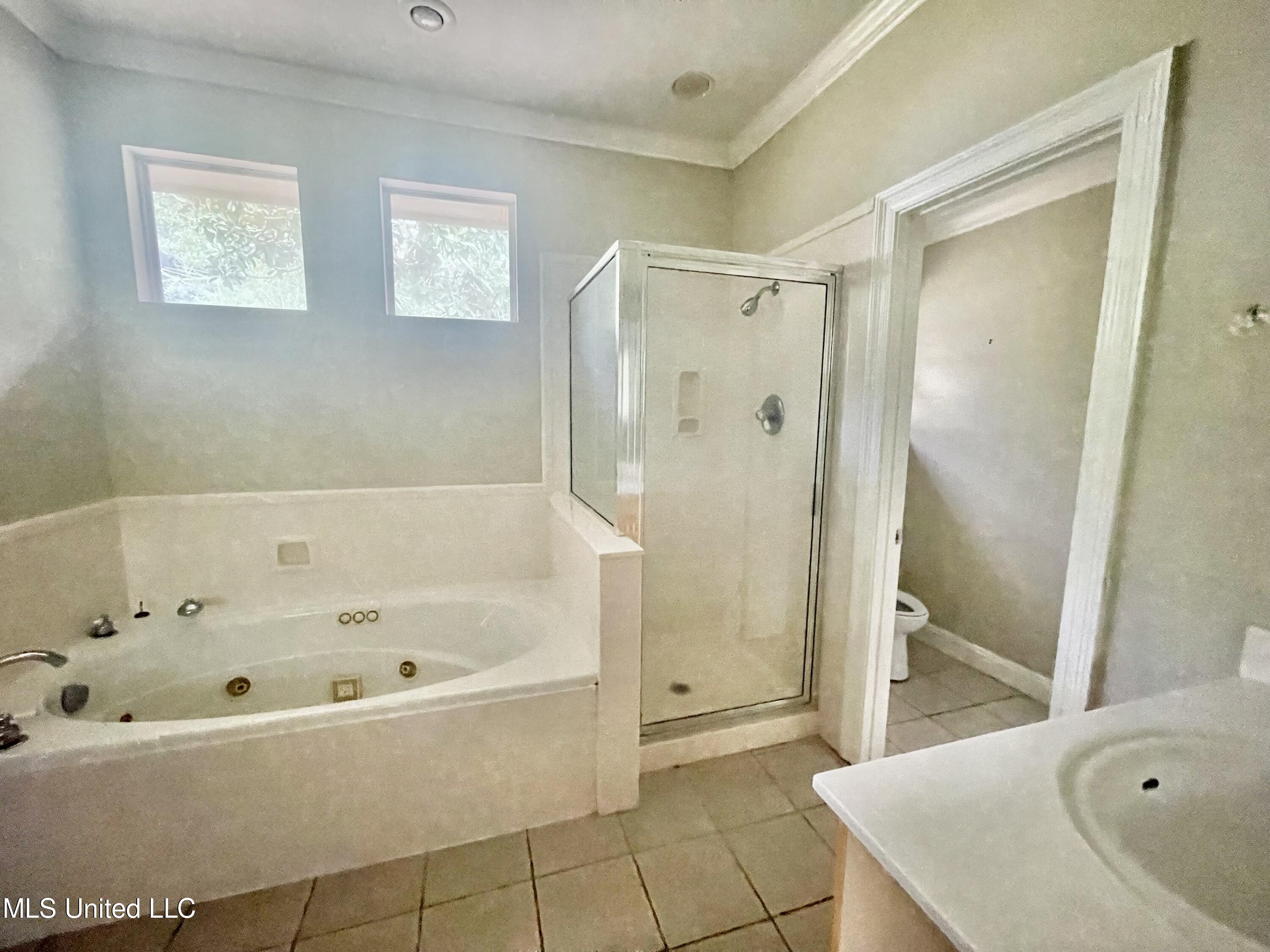 2442 Martin Road Biloxi, MS 39531 - Photo 12 of 20 IMG_7016
