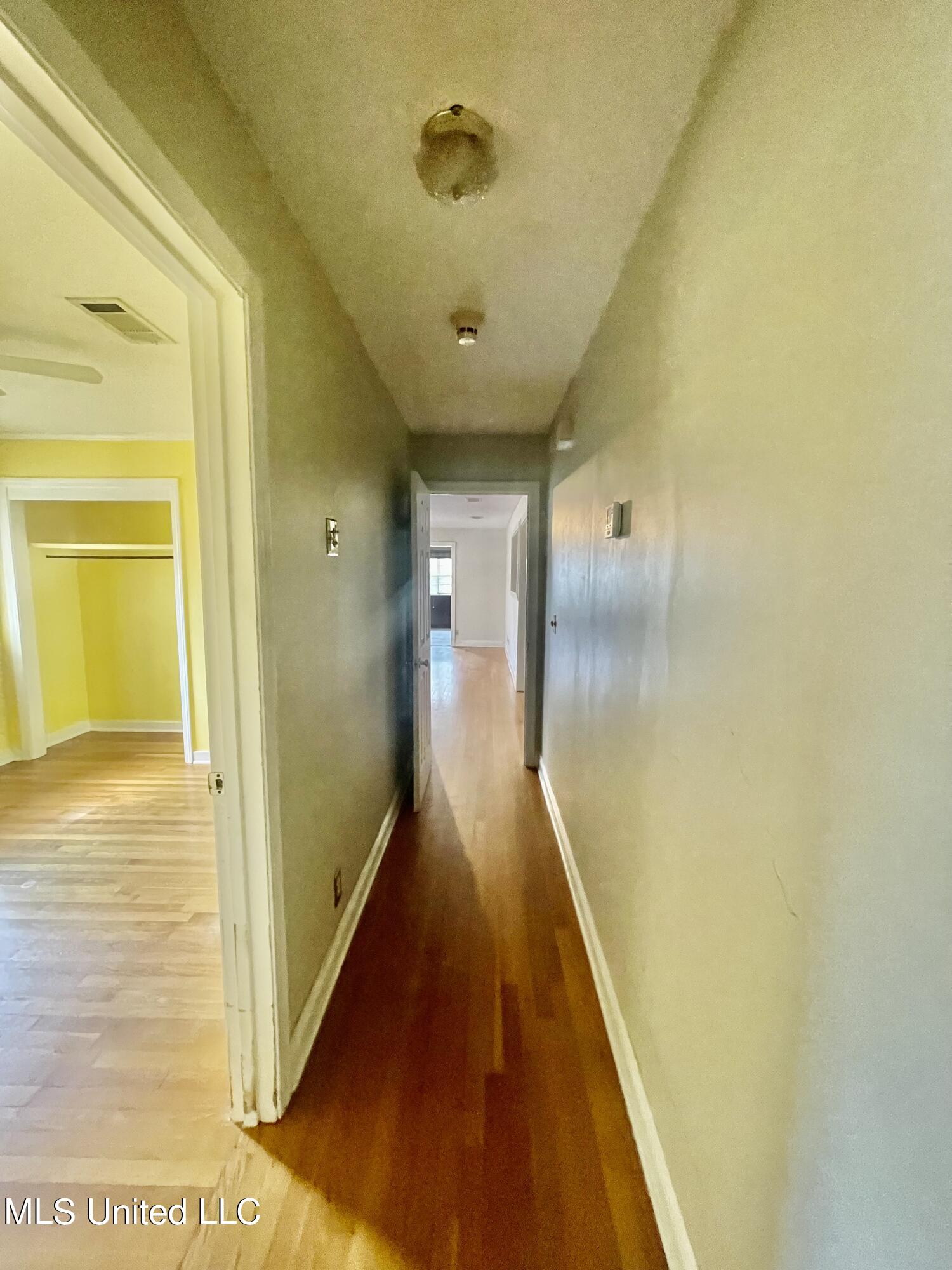2442 Martin Road Biloxi, MS 39531 - Photo 15 of 20 IMG_7020