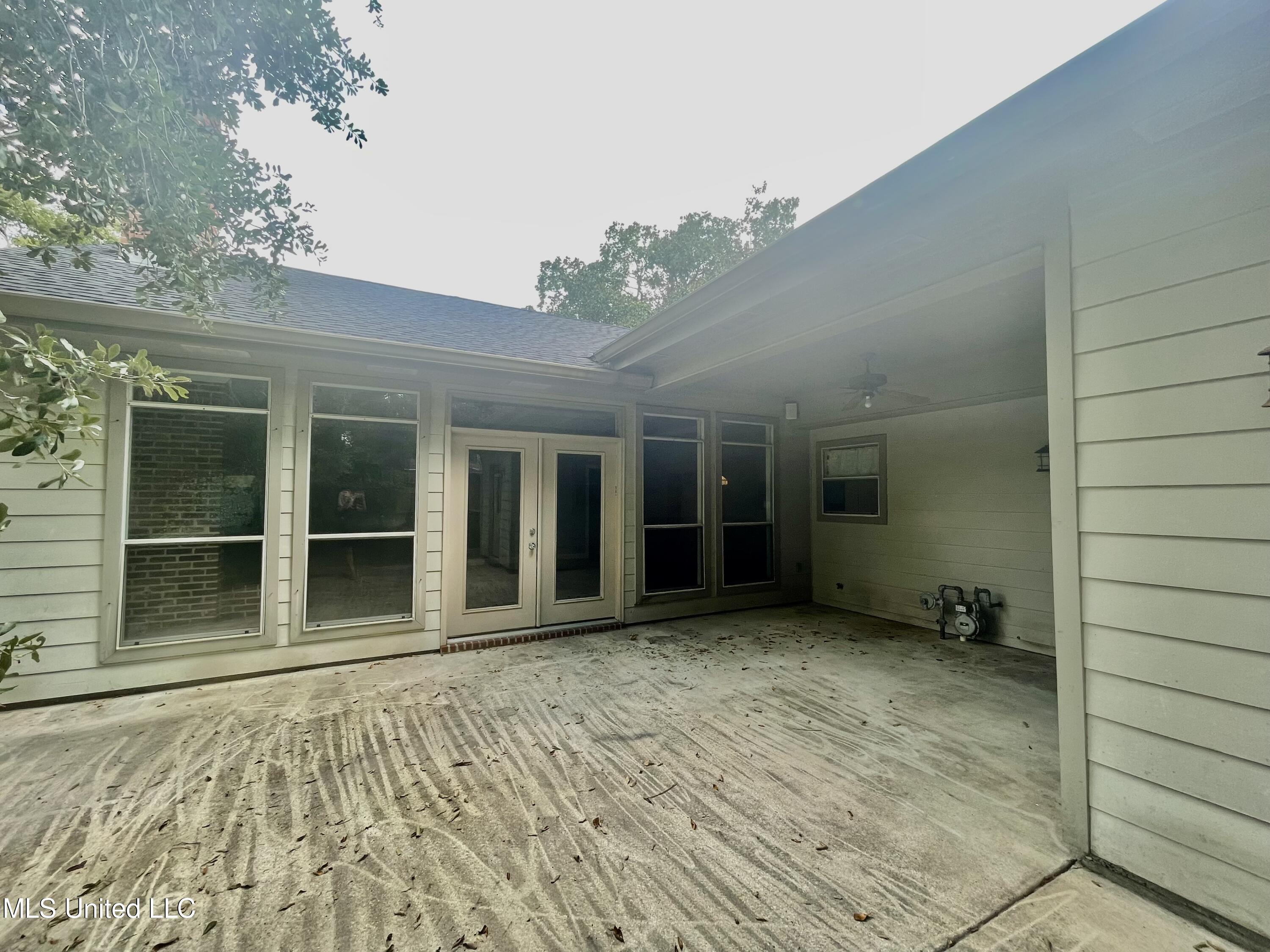 2442 Martin Road Biloxi, MS 39531 - Photo 17 of 20 IMG_7022