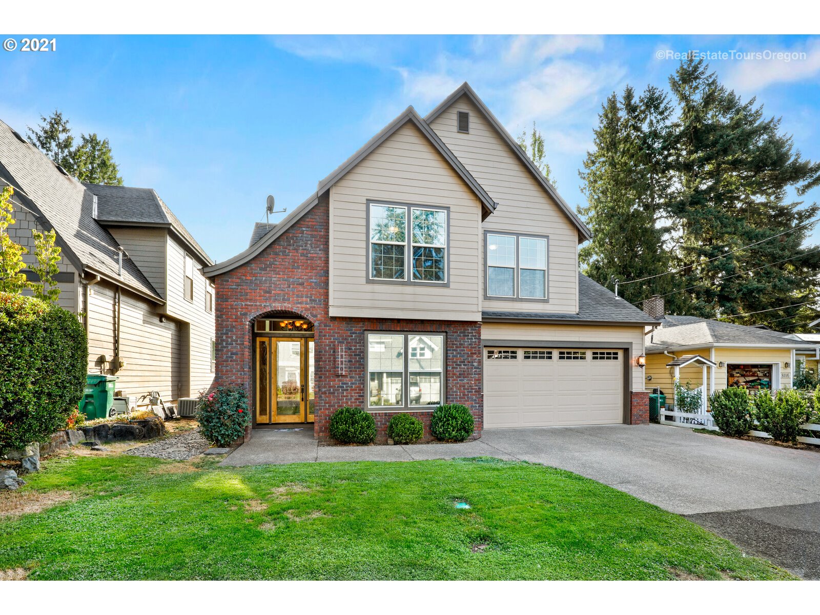 8110 Southwest 47th Avenue Portland, OR 97219 - Photo 1 of 32 Gallery Image 1
