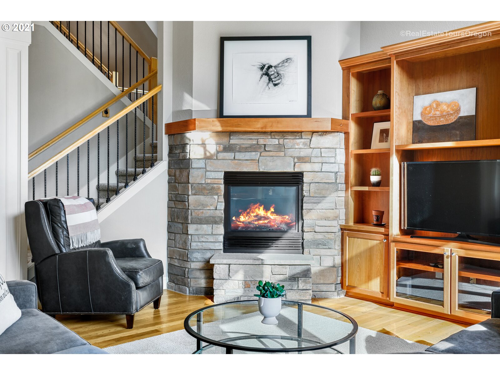 8110 Southwest 47th Avenue Portland, OR 97219 - Photo 5 of 32 Gallery Image 5