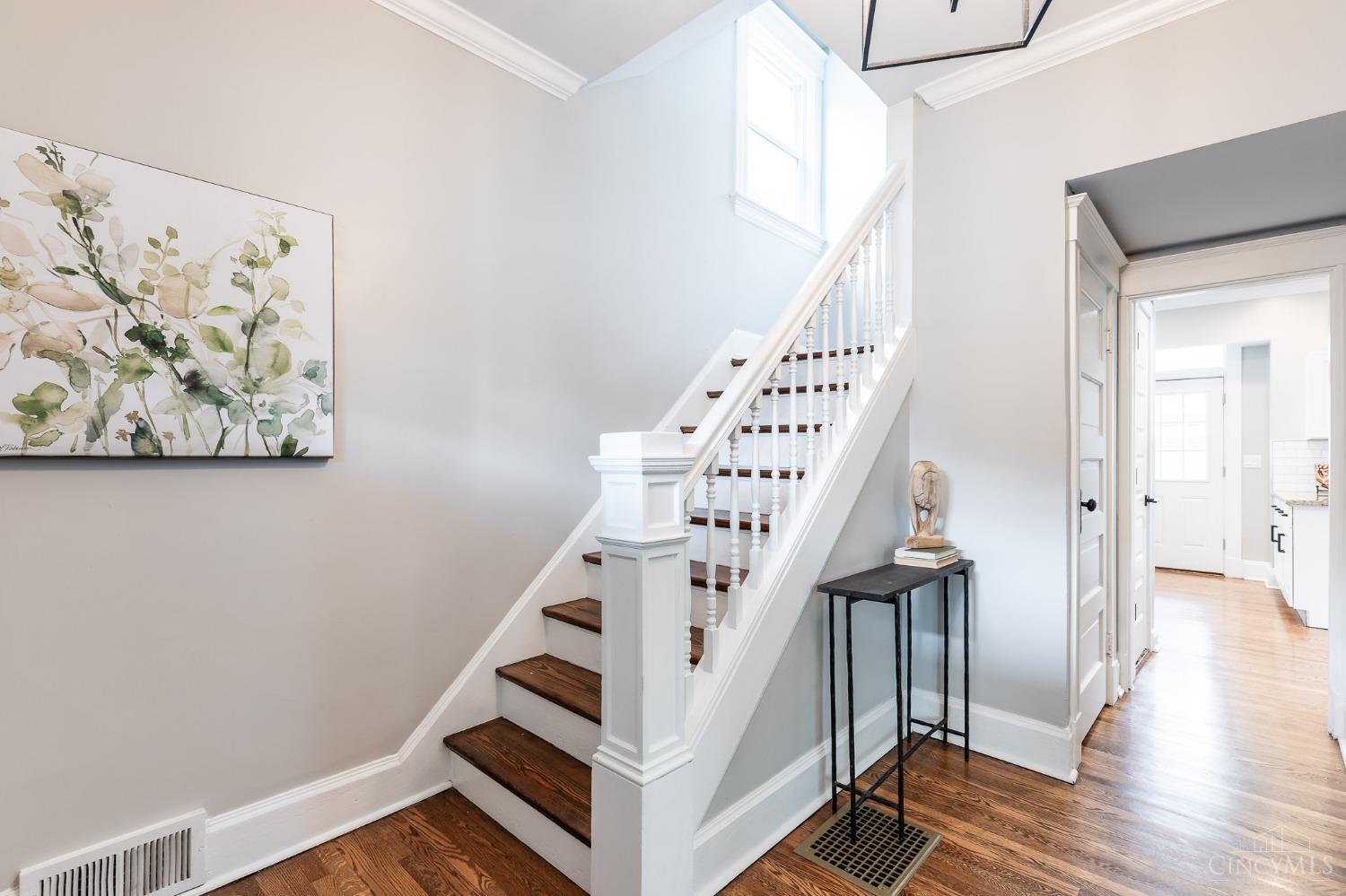 3334 Brotherton Road Cincinnati, OH 45209 - Photo 5 of 41 Gallery Image 5