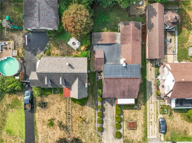 $274,900 | 1245 Avondale Drive, Industry, PA 15052