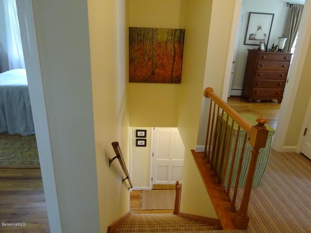 40 King William Road Lenox, MA 01240 - Photo 14 of 22 thumb_DSC01905_1024