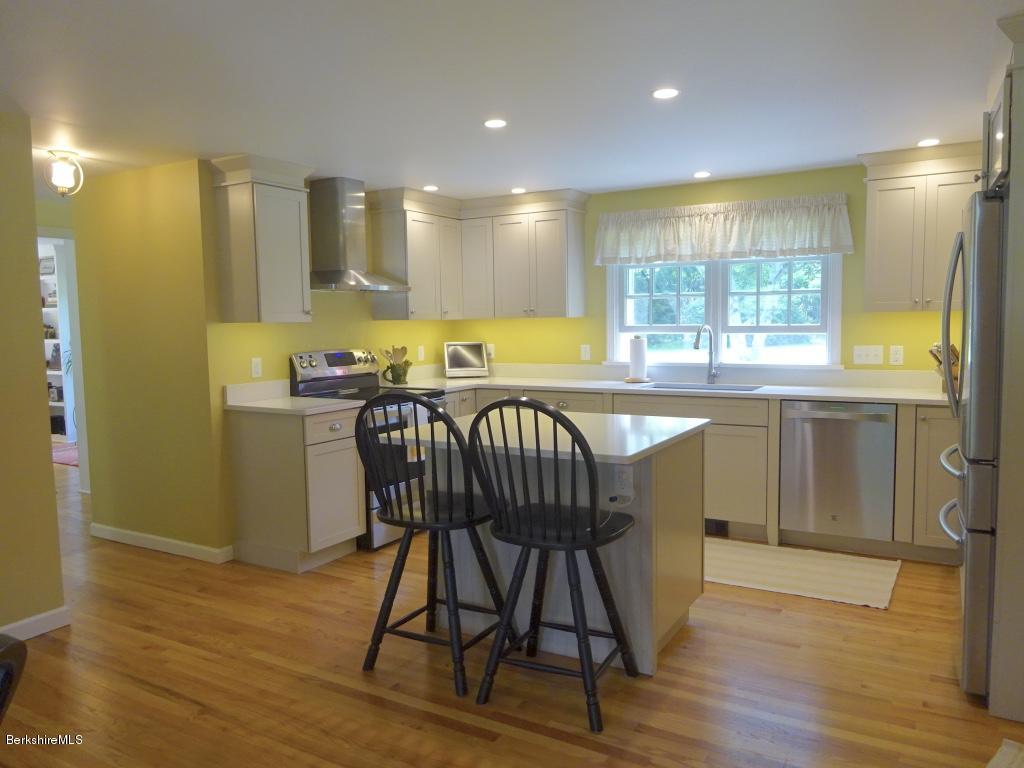 40 King William Road Lenox, MA 01240 - Photo 9 of 22 thumb_DSC01876_1024