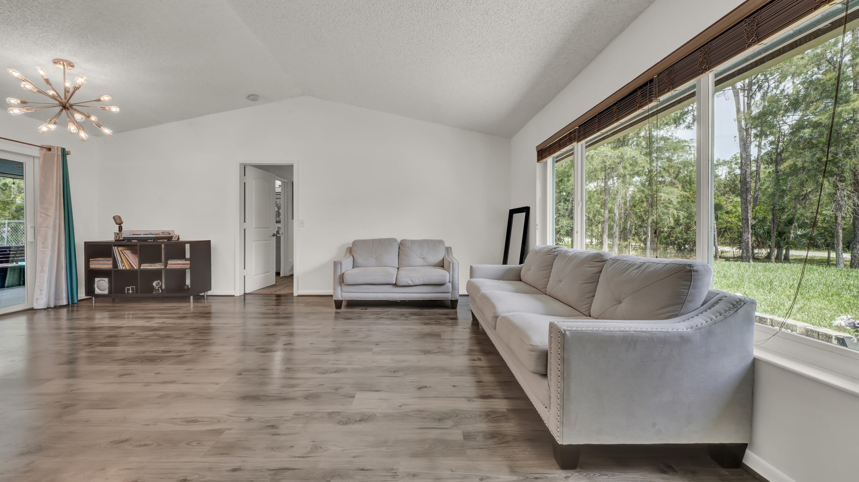 17995 31st Road North Loxahatchee, FL 33470 - Photo 32 of 47 Living Room (3)