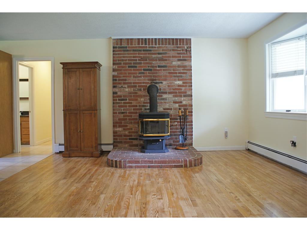 16 Range Road Deerfield, NH 03037 - Photo 10 of 35