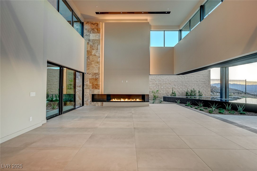 607 Grand Rim Drive Henderson, NV 89012 - Photo 14 of 30 Community lobby with a high ceiling
