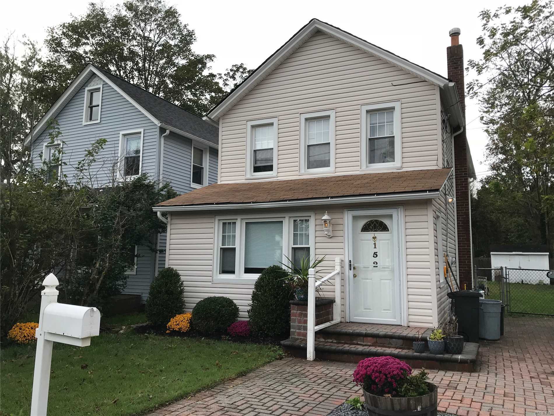 152 Rider Avenue Patchogue, NY 11772 - Photo 1 of 1 Gallery Image 1