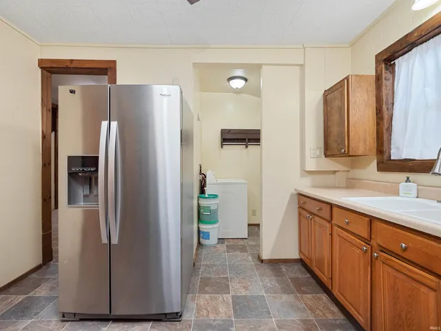 $175,000 | 244 Grayston Avenue, Huntington, IN 46750