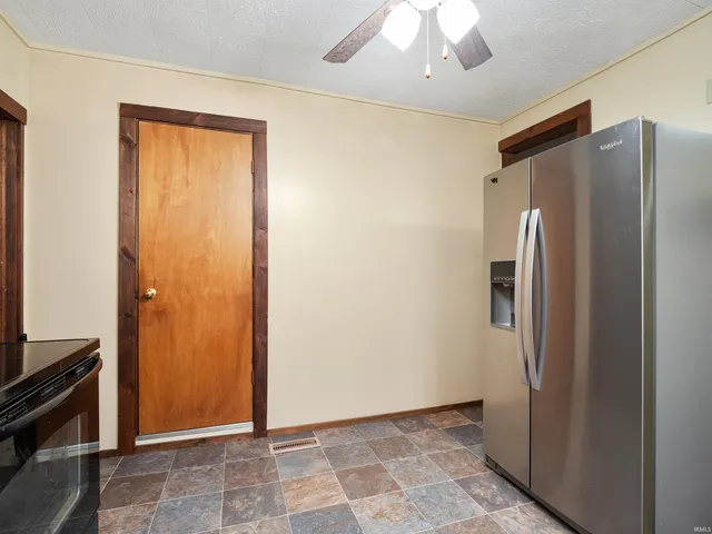 $175,000 | 244 Grayston Avenue, Huntington, IN 46750