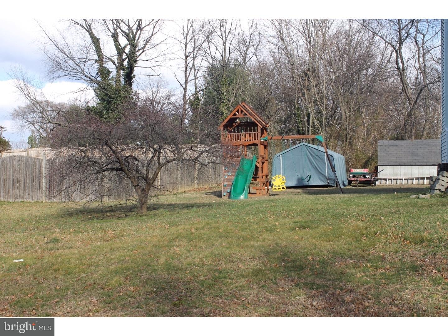 200 Paddock Way Delran, NJ 08075 - Photo 23 of 25 Side Yard