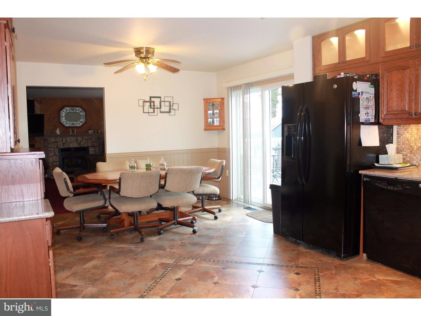 200 Paddock Way Delran, NJ 08075 - Photo 5 of 25 Kitchen