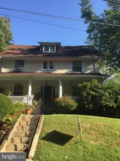 $939,000 | 2 Chestnut Avenue, Narberth, PA 19072