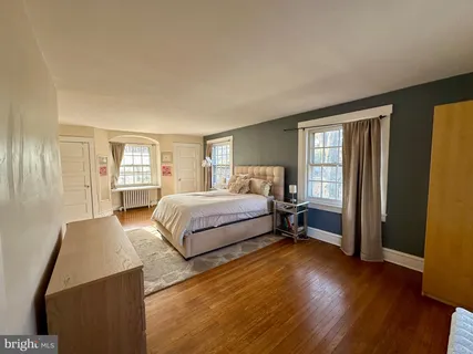 $939,000 | 2 Chestnut Avenue, Narberth, PA 19072