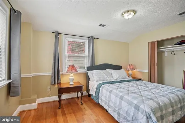 $2,850 | 3705 South Four Mile Run Drive, Arlington, VA 22206