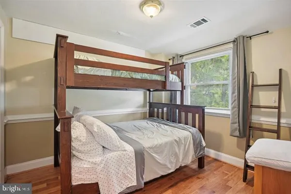 $2,750 | 3705 South Four Mile Run Drive, Arlington, VA 22206