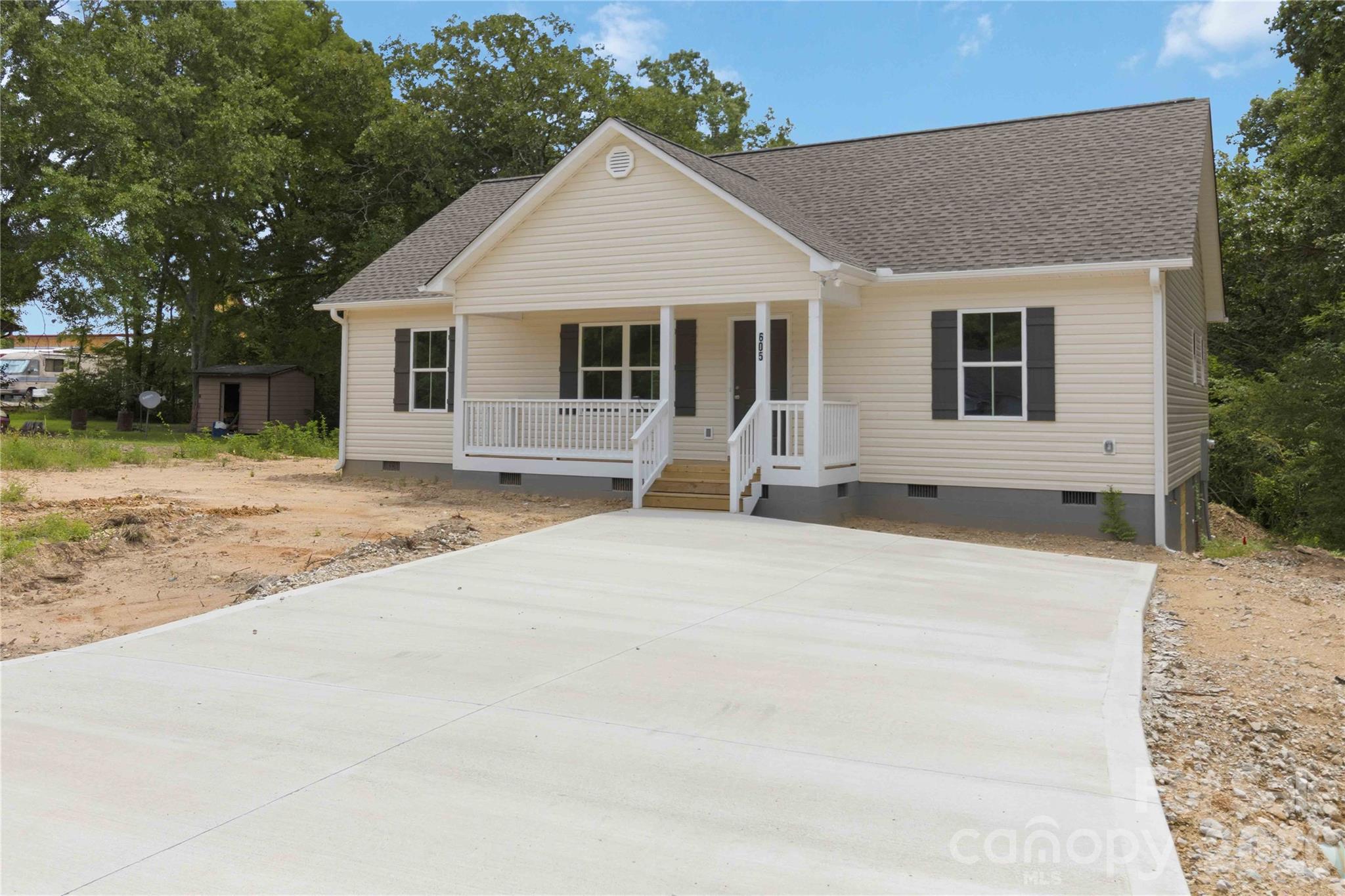605 Ashford Road Chester, SC 29706 - Photo 2 of 32
