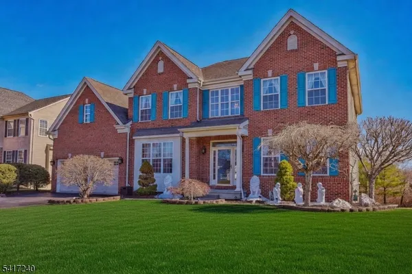 $985,000 | 4 Elm Drive, Clinton, NJ 08809