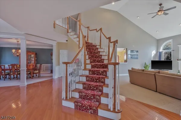 $985,000 | 4 Elm Drive, Clinton, NJ 08809