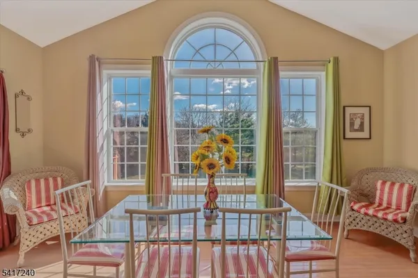 $985,000 | 4 Elm Drive, Clinton, NJ 08809